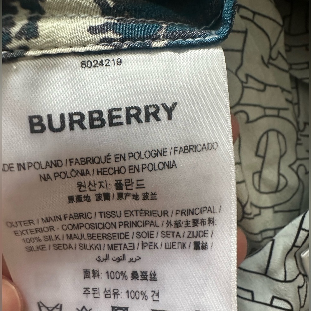 Burberry 100 Silk Seahorse Print Shirt Dress with Heritage Check Collar Cuffs 4 - Picture 11 of 11